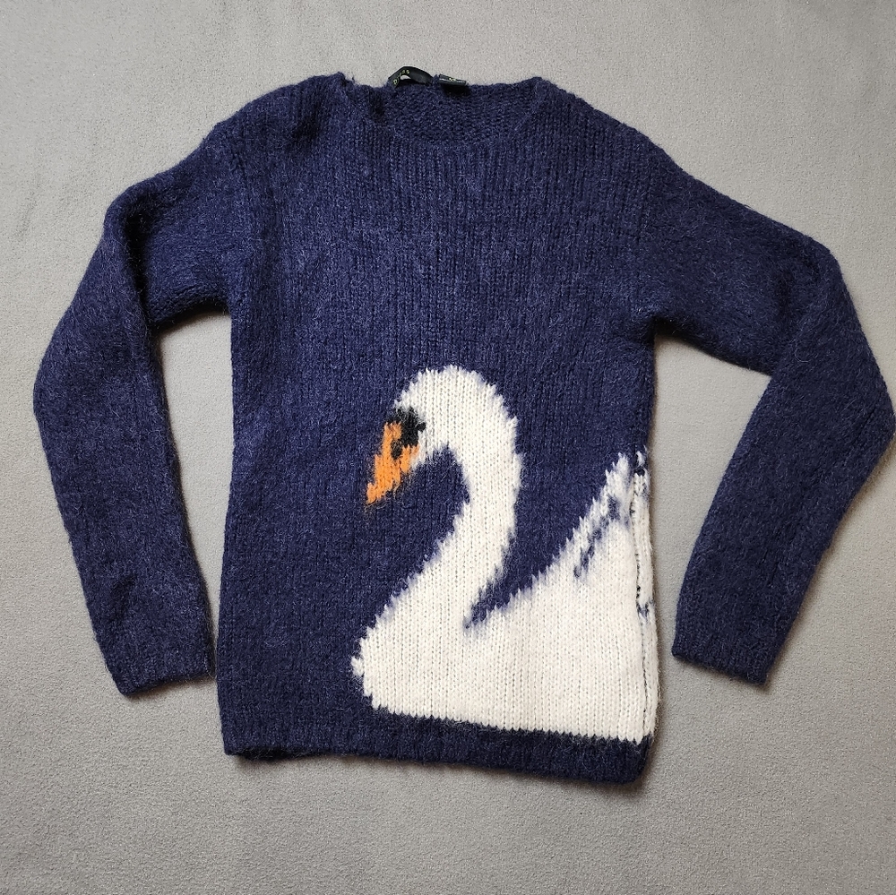 Swan Pullover Sweater Wool, Mohair, Acrylic Blend Press Sz S